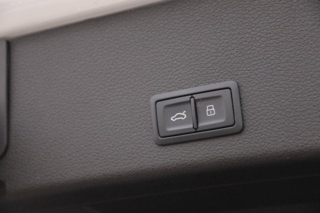 2023 Audi e-tron Premium