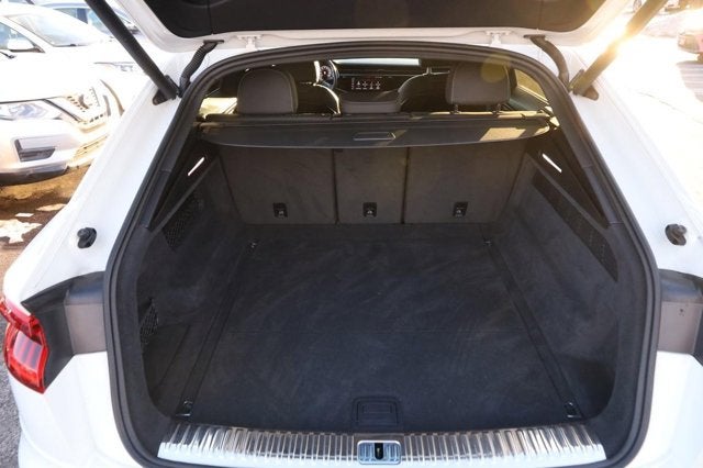 2019 Audi Q8 Premium Plus