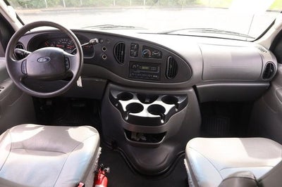 2008 Ford E-350SD XLT