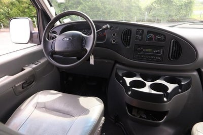 2008 Ford E-350SD XLT