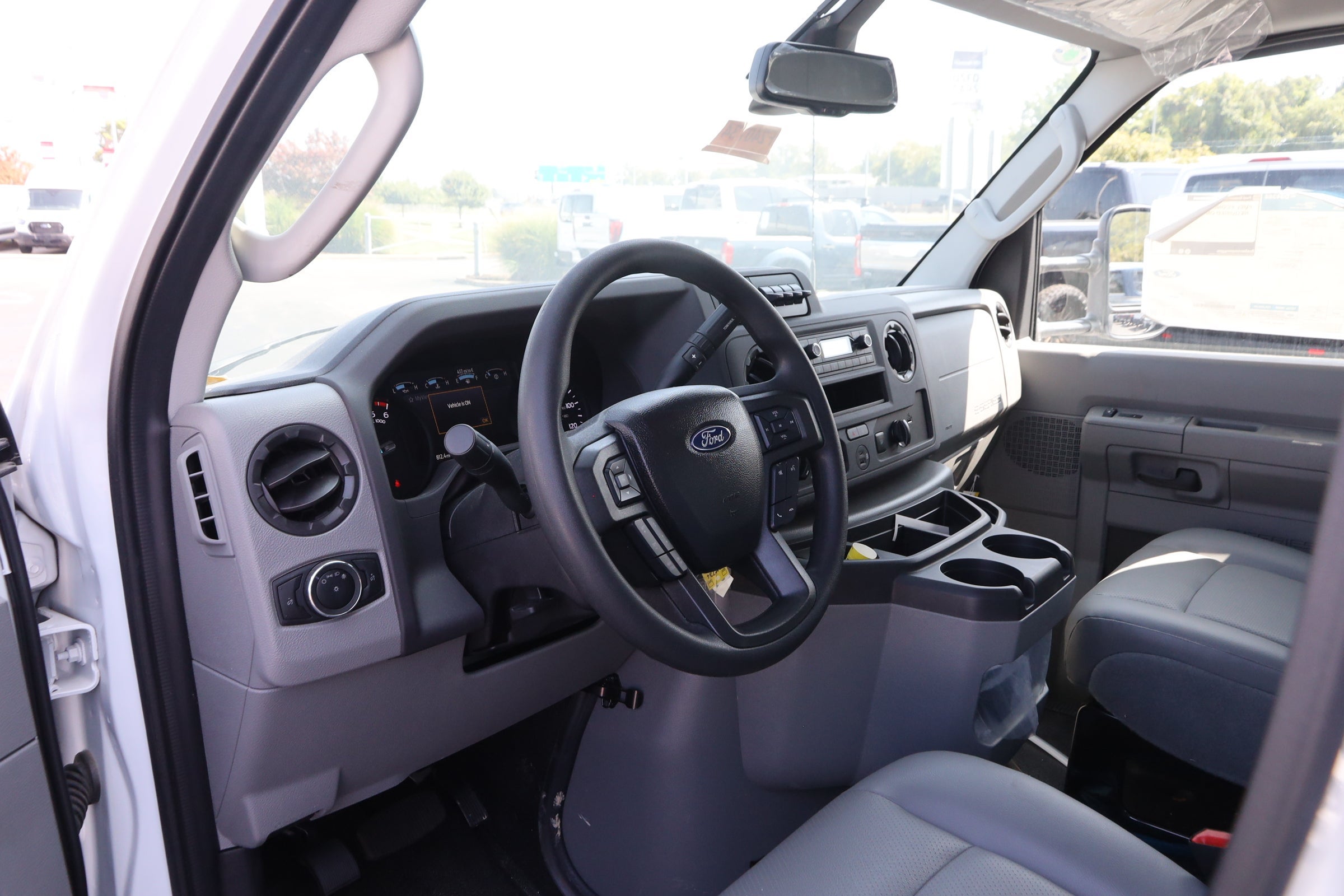 2024 Ford Econoline Cutaway E-350 SRW