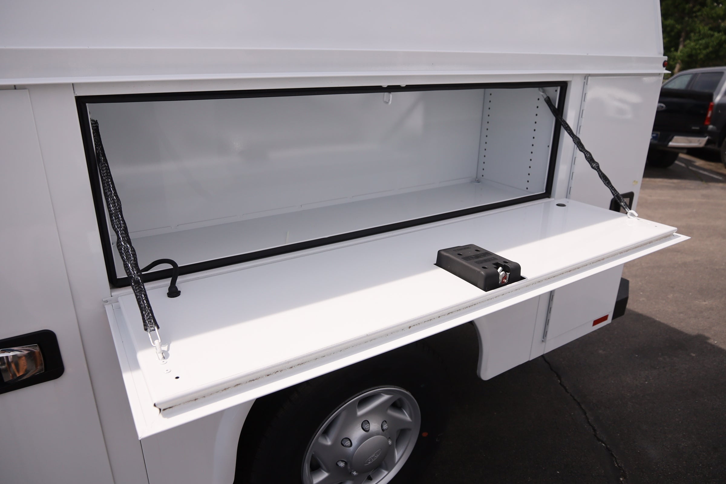 2026 Ford E-350SD Base Cutaway