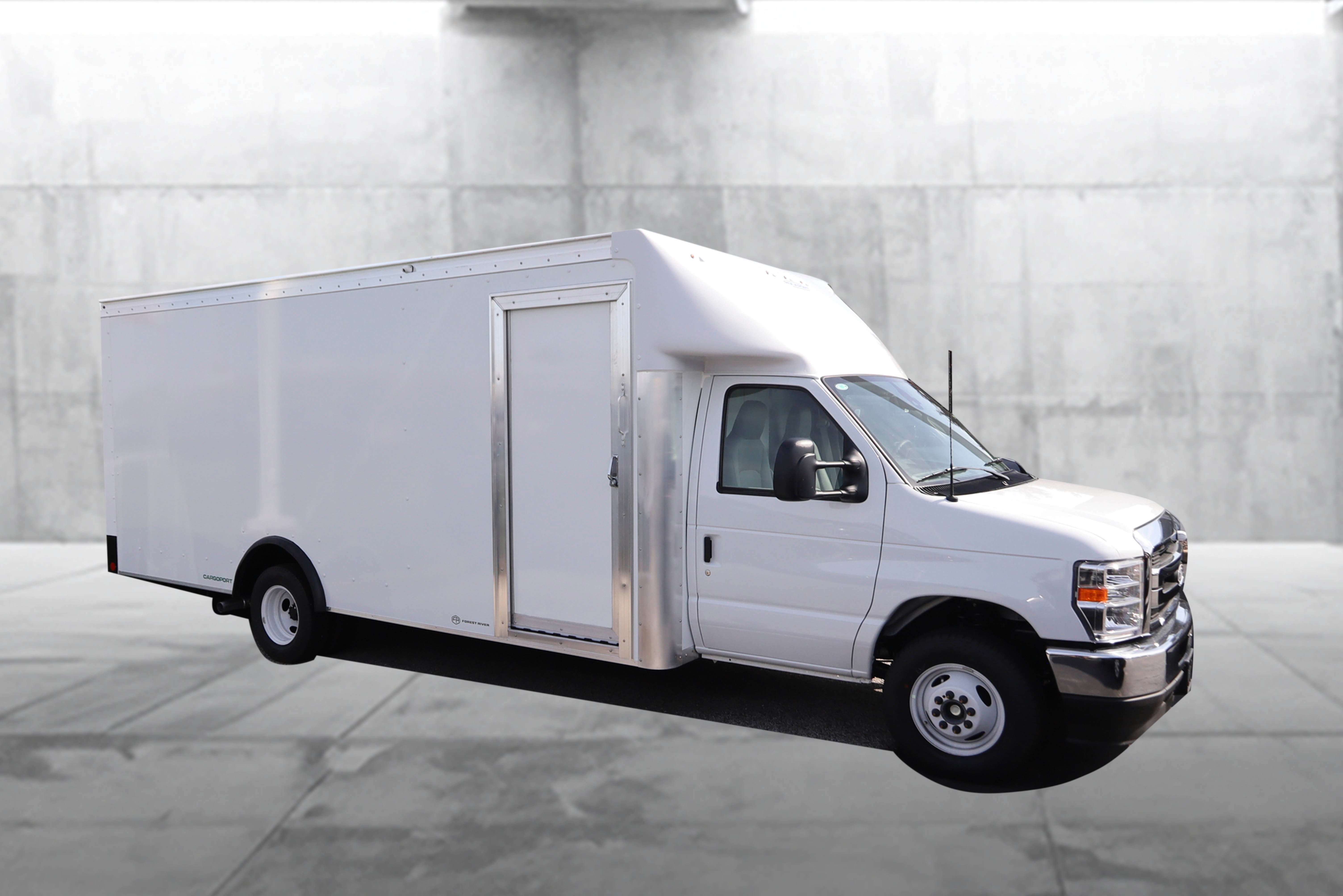 2027 Ford Econoline Cutaway E-450 DRW