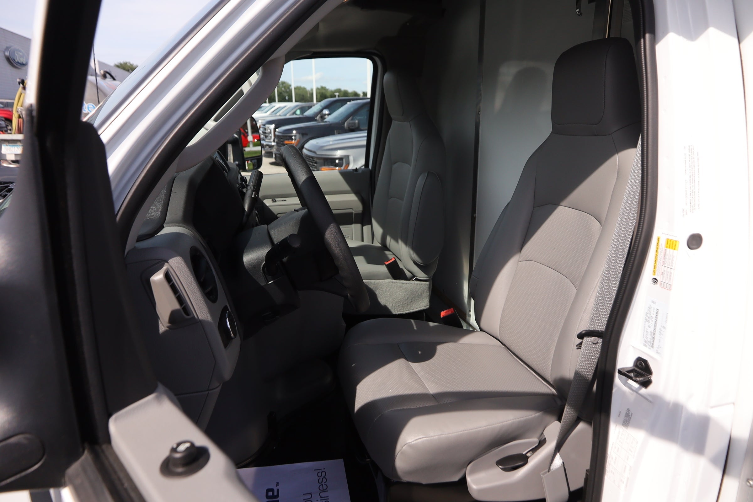 2027 Ford Econoline Cutaway E-450 DRW