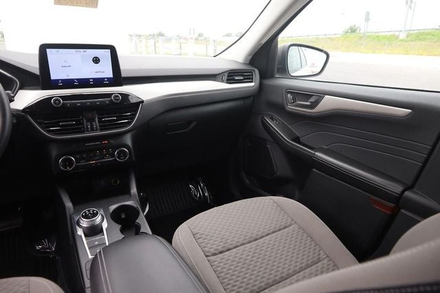2022 Ford Escape Hybrid SE