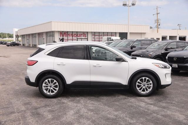 2022 Ford Escape Hybrid SE