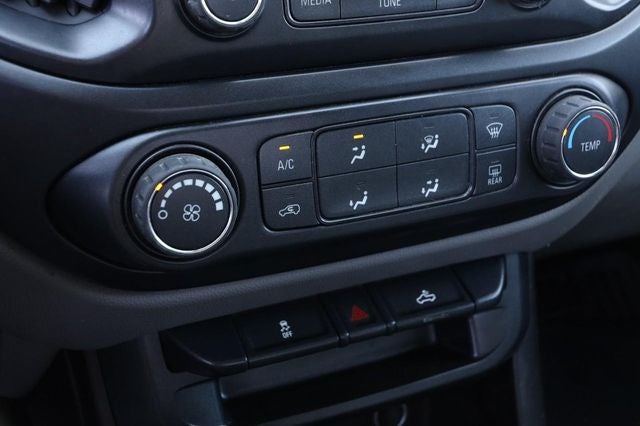 2016 GMC Canyon Base