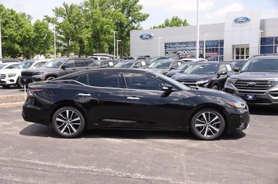 2023 Nissan Maxima SV