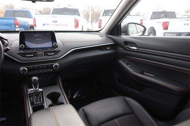 2021 Nissan Altima 2.0 SR