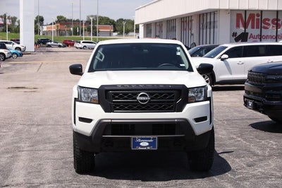 2022 Nissan Frontier S