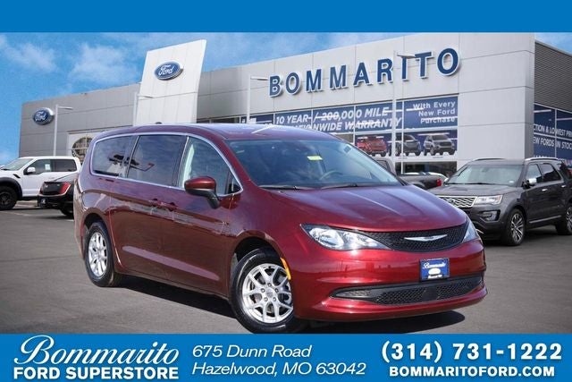 2023 Chrysler Voyager LX