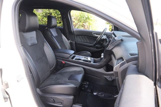 2022 Ford Edge ST
