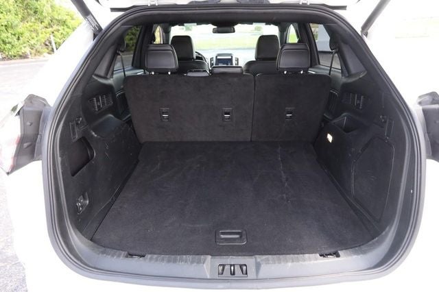 2022 Ford Edge ST