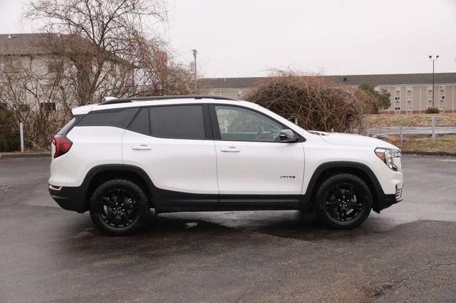 2024 GMC Terrain AT4