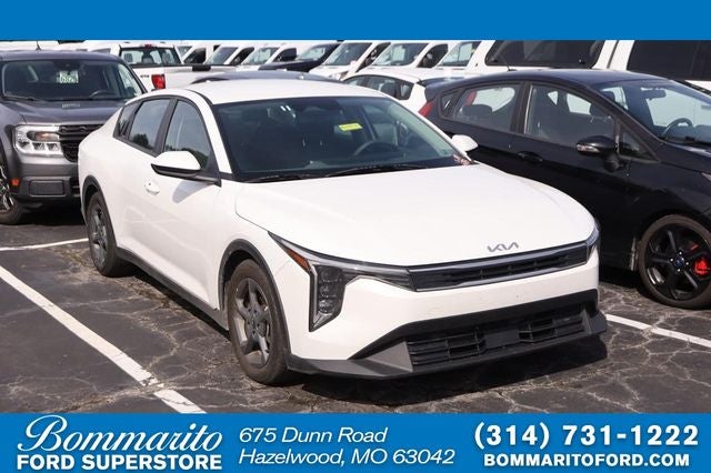 2025 Kia K4 LXS