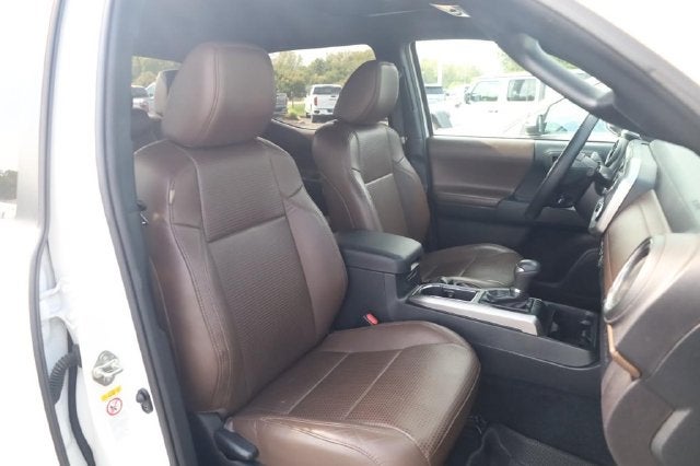 2017 Toyota Tacoma Limited V6