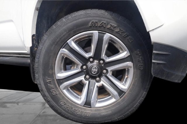 2017 Toyota Tacoma Limited V6