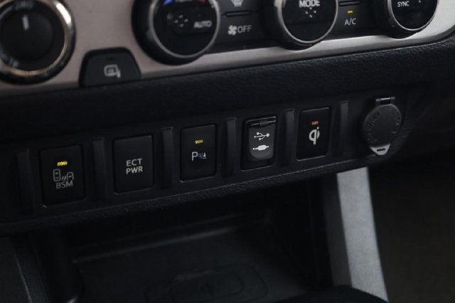 2017 Toyota Tacoma Limited V6