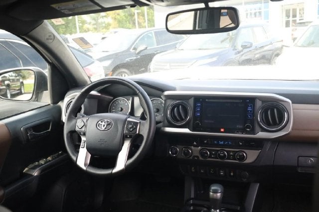 2017 Toyota Tacoma Limited V6