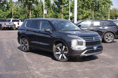 2025 Mitsubishi Outlander SE