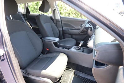 2025 Hyundai Kona SE